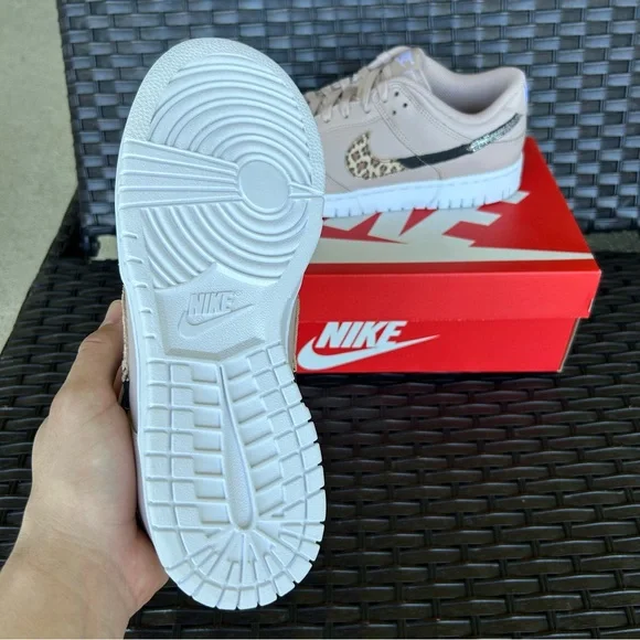 NIKE DUNK SE LOW PRIMAL PINK Size 9 W - Picture 5 of 5
